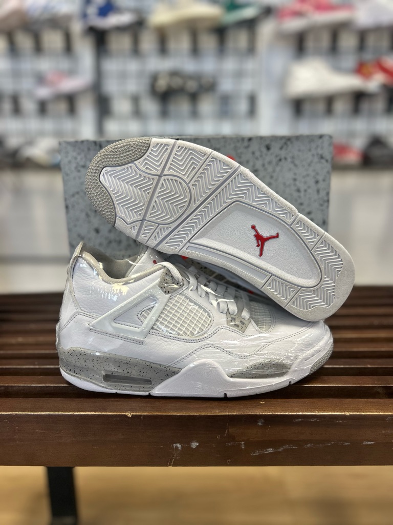 Jordan WhiteCement Grey Retro 4 Sneakers